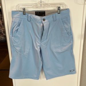 Men’s Oakley shorts. Size 32